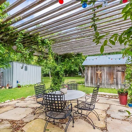 Mistletoe House Villa Fredericksburg Exterior photo