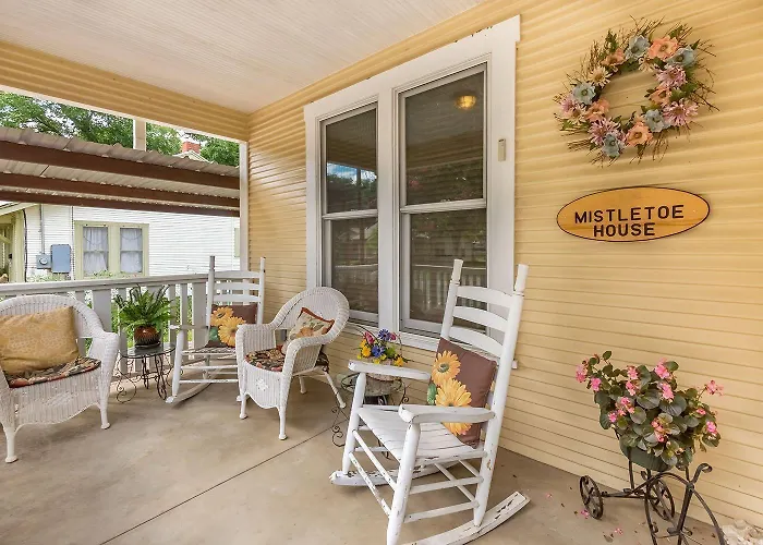 Mistletoe House