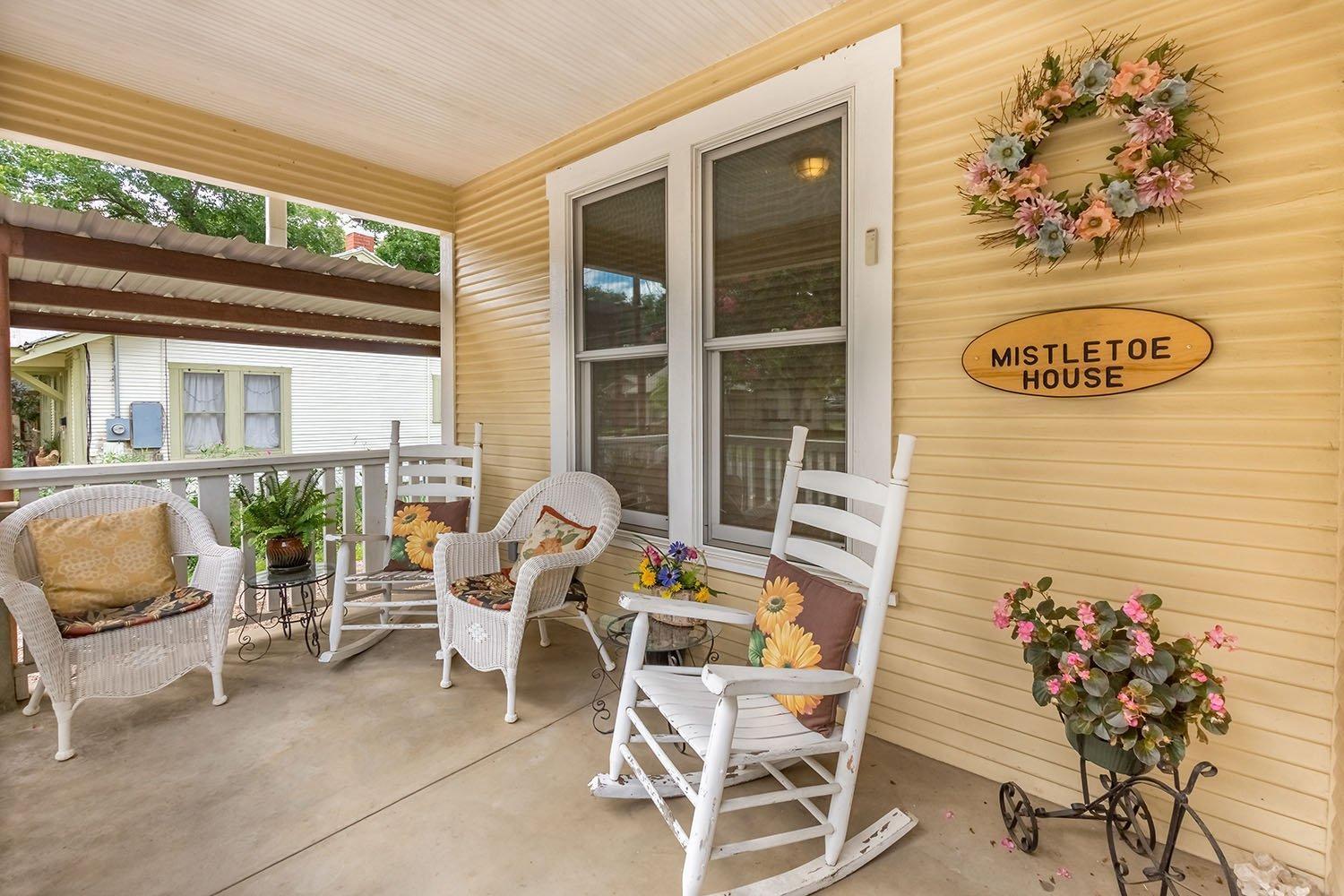 Mistletoe House
